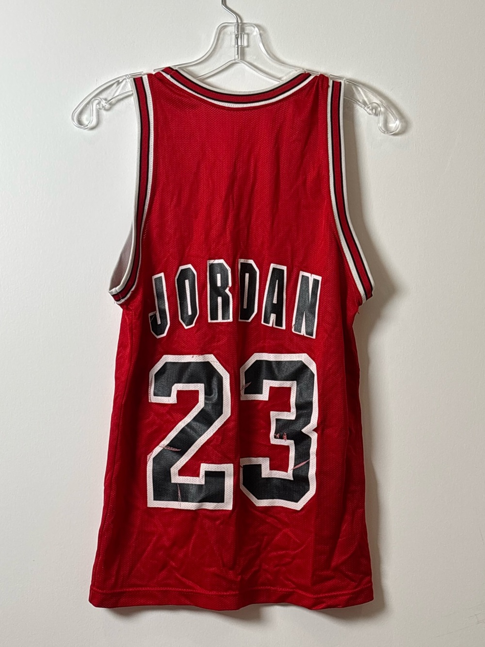 Chicago Bulls Michael Jordan 23 Jersey - Picture 5 of 10